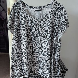 Stylish Black and White Women's Top